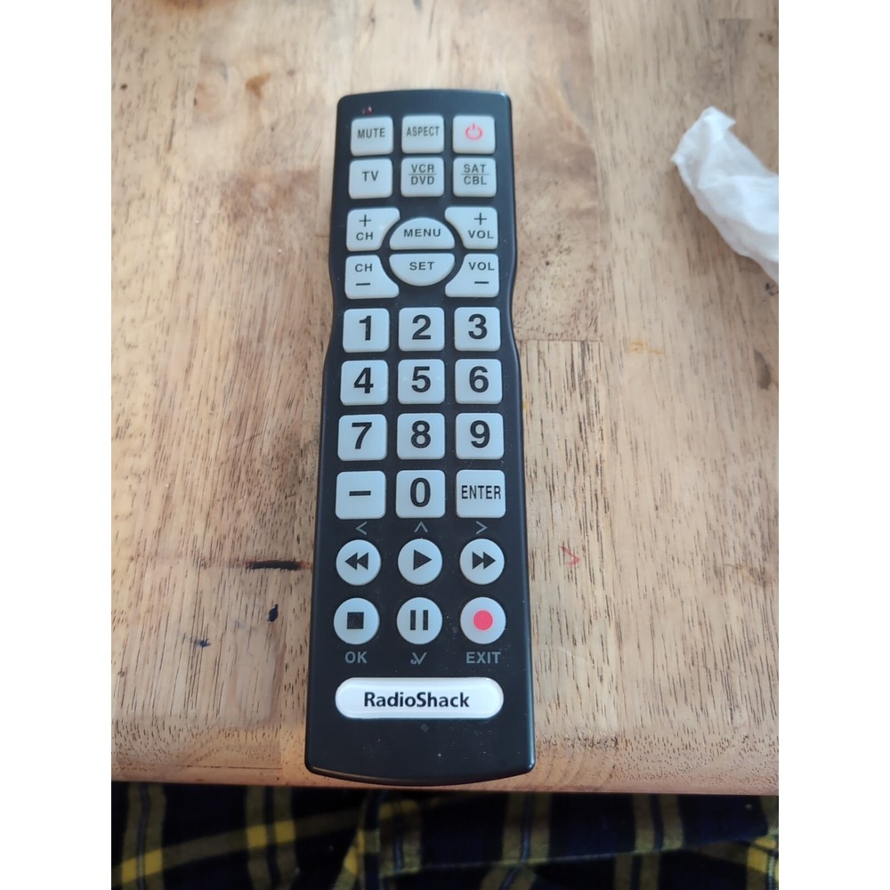 RADIO SHACK BIG BUTTON REMOTE CONTROL 15-310‎ UNIVERSAL LARGE VISION AID